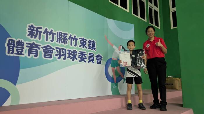 [校外體育-校代表隊]恭喜羽球隊參加「新竹縣114年竹東鎮鎮長盃全國羽球錦標賽」，榮獲1金、1銀、1銅，共3個獎項佳績。圖片