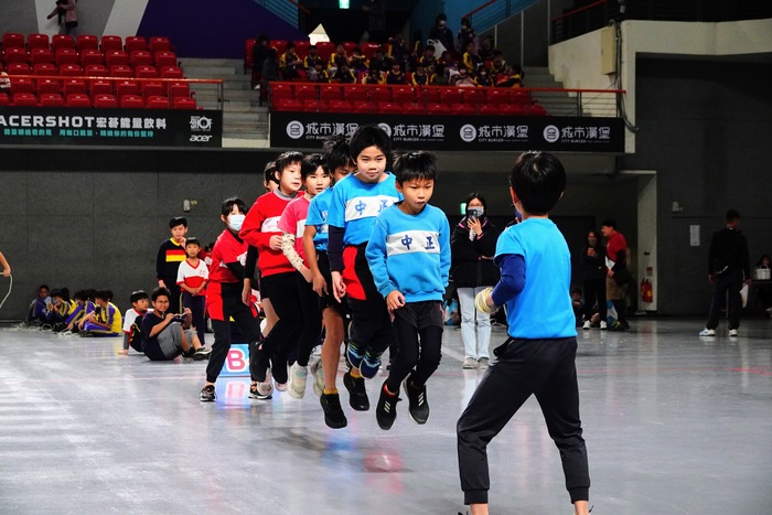 [校外體育-校代表隊]恭喜408跳繩隊參加「新竹縣112學年度中小學跳繩校際聯賽」，榮獲2個第三名佳績。圖片