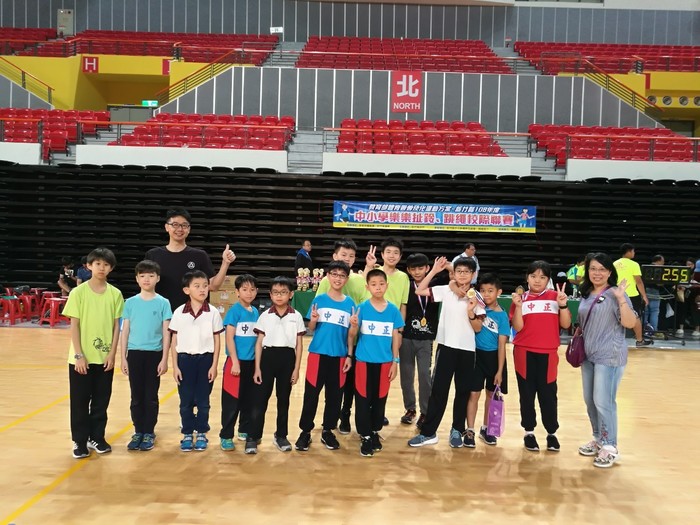 [校外體育]恭喜扯鈴隊參加「新竹縣107學年度中小學扯鈴校際聯賽」，榮獲1金1銅。圖片