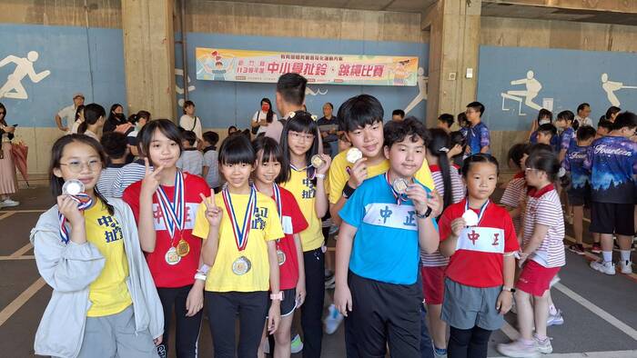 狂賀~本校扯鈴社參加『新竹縣113學年度中小學扯鈴、跳繩決賽』締造佳績圖片